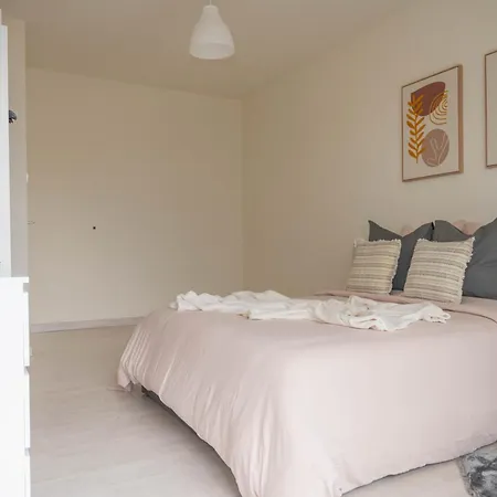 L'elegant - T2 - 10 Min Aeroport - Parking Prive Lingolsheim