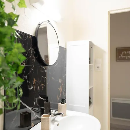 Apartament L'elegant - T2 - 10 Min Aeroport - Parking Prive Lingolsheim